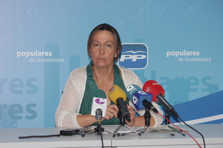 Ana Guarinos: La gestión económica y financiera de Cospedal al frente del gobierno regional ha sido impecable y ejemplar