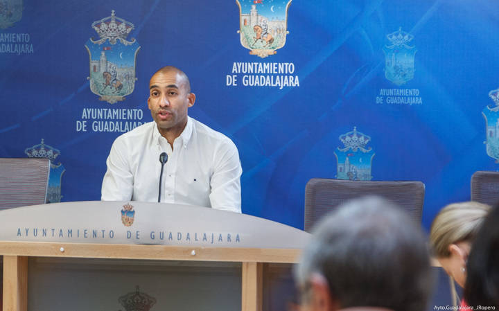 Fantasía, Dioses y Monstruos: temática del desfile de carrozas 2015 en la capital