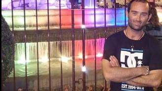 Fallece al ser corneado por el cuello mientras grababa con el móvil un encierro