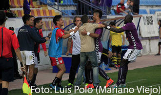 Un trallazo de Robin hace que los 3 puntos se queden en el Escartín