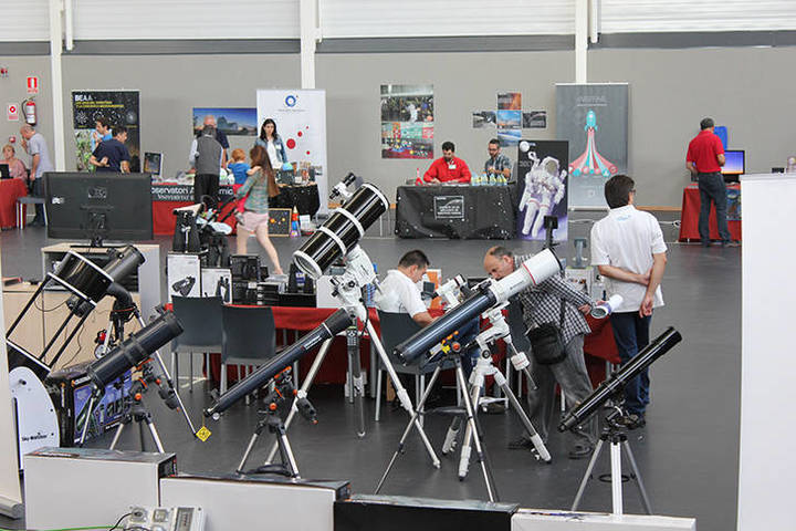 Expoastronómica 2015 acerca la ciencia al gran público de una forma divertida y práctica