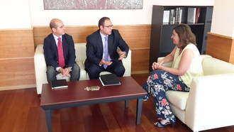 Reunión entre la consejera de Economía y Mercadona