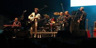 Un viernes Gigante con público Gigante en una ciudad que anoche fue Gigante