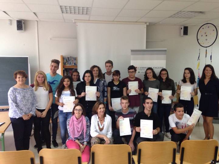 Los alumnos del IES San Isidro recogen sus títulos de Cambridge