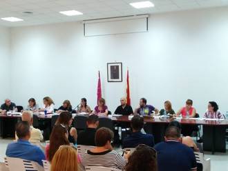 La alcaldesa y los concejales siguen saliendo gratis para los vecinos de Villanueva de la Torre