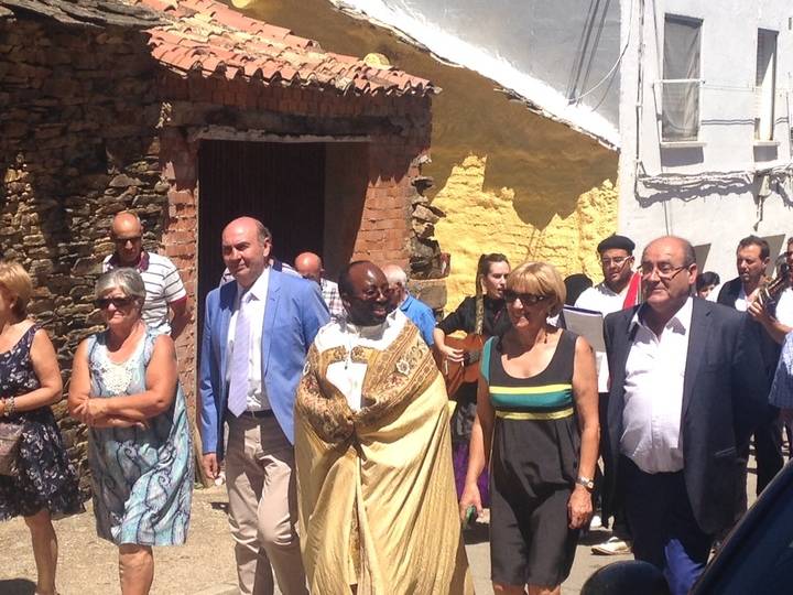 El presidente de la Diputación de Guadalajara asiste a las fiestas patronales de Robledo de Corpes