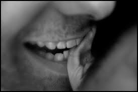 Un pasajero sin billete arranca el lóbulo de un mordisco a un revisor de Renfe