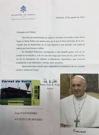 El Papa Francisco, socio honorífico del CD Azuqueca