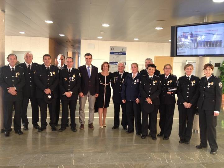 Condecorados en Toledo catorce policías locales de Guadalajara