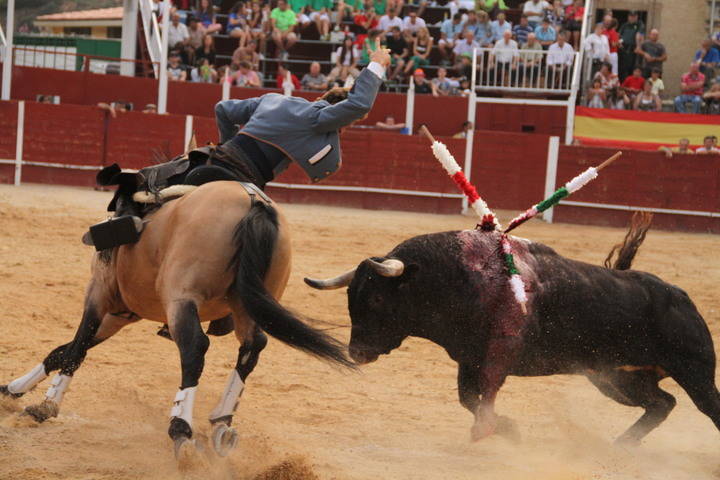 Henche y Rivera abren la puerta grande de La Isla de Trillo