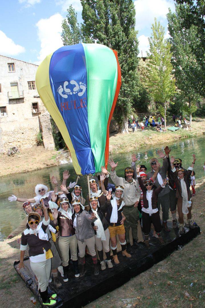 El globo, aerostático y flotante, del 'Rule Rule' mejor 'estaribel' de las fiestas de Trillo 2015