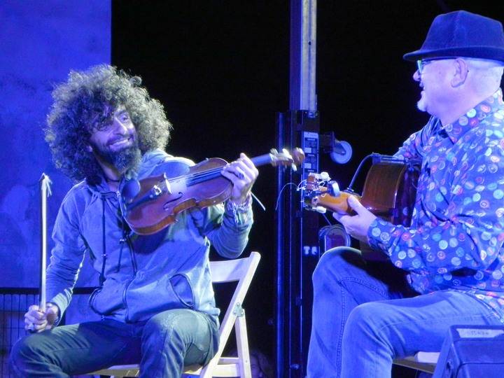 Viana de Mondéjar se rinde ante el talento de Ara Malikian y José Luis Montón