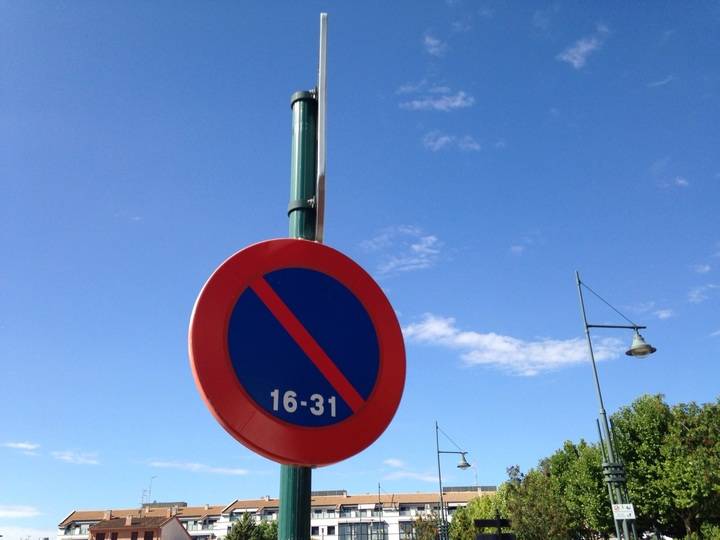 Cabanillas estudia modificar el sistema de aparcamiento por quincenas de varias calles