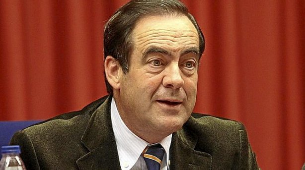 Cospedal espera que “a la tercera vaya la vencida” y PSOE y Podemos apoyen la supresión de los privilegios de los expresidentes