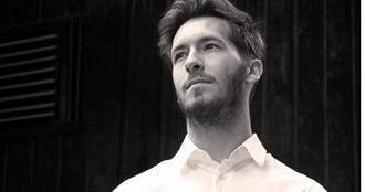 La ganadora de Eurovisión Conchita Wurst se fija en un joven diseñador de Marchamalo