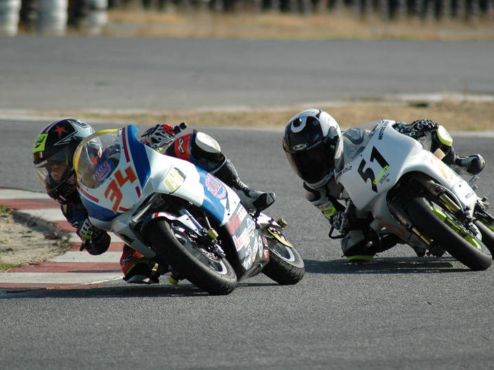 Un aloverano de 9 años se convierte en el motorista más rápido de Castilla y León