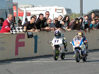 Un aloverano de 9 años se convierte en el motorista más rápido de Castilla y León