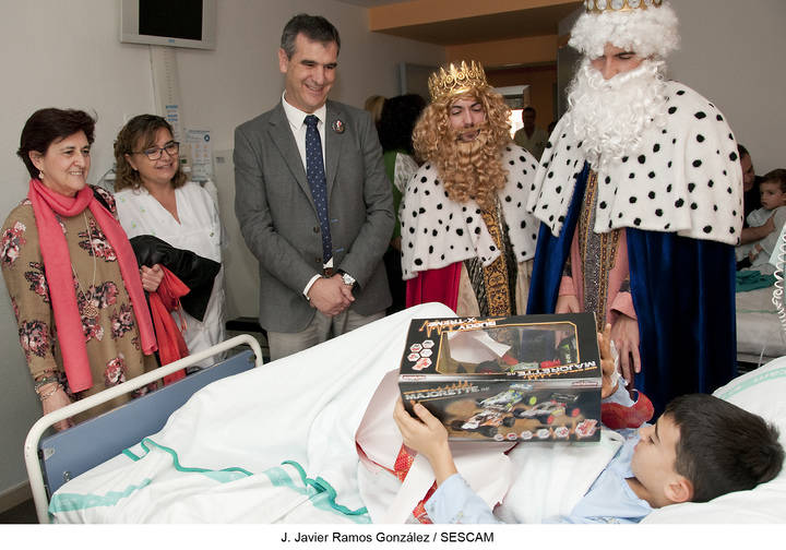 Los niños del hospital también comienzan su Navidad
