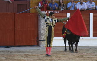 Adame perdona la vida en Guadalajara a un bravo Fuente Ymbro
