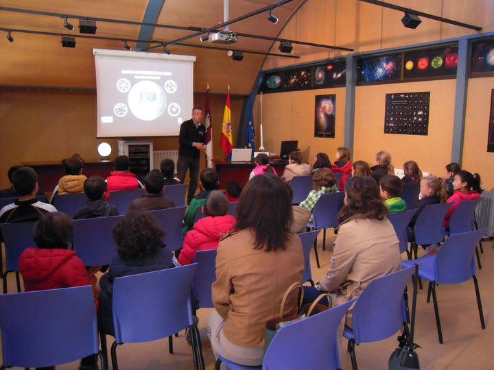 El Aula Municipal de Astronomía de Yebes inicia la cuarta temporada con una avalancha de reservas