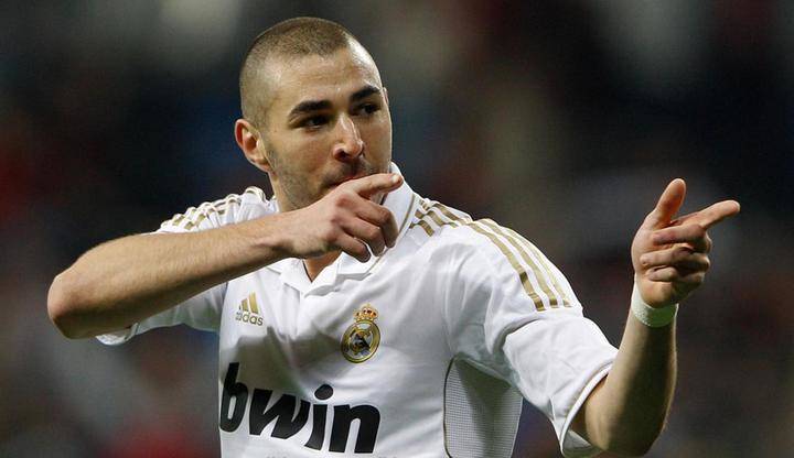 La Policía pilla a Benzema otra vez conduciendo sin carnet por Atocha