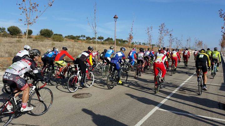 180 personas participaron en una magnífica Carrera Ciclista del Pavo