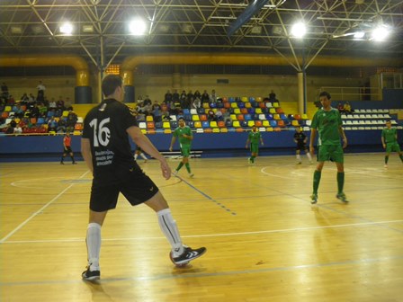 Un igualado derbi termina con empate