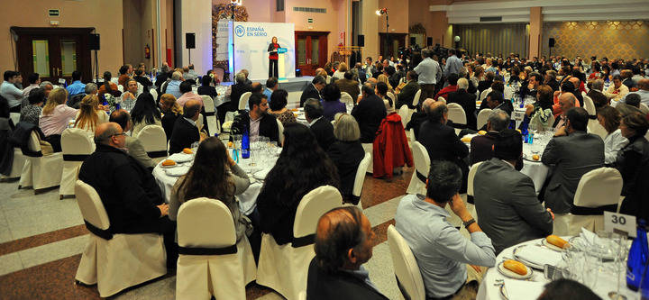 Cospedal dice en Guadalajara ante 500 personas que el PP 'es el único que garantiza el crecimiento económico y las pensiones'