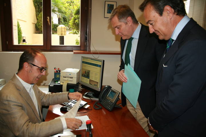 El PP denuncia que Page está practicando “el ocultismo con las listas de espera, para tratar de esconder que las ha incrementado un 40%”