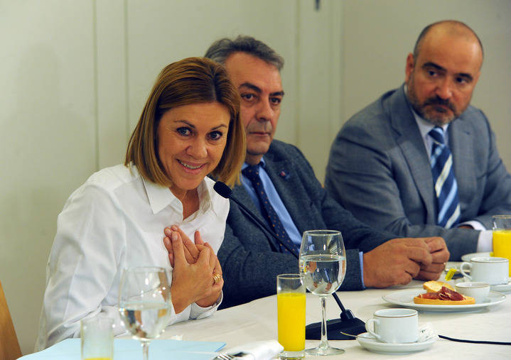 Cospedal: “Frente a la estabilidad que representa el PP, tenemos la incertidumbre y el abismo”