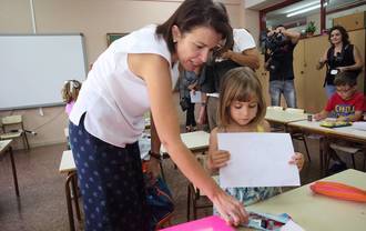 El IES San Isidro de Azuqueca y el IES Clara Campoamor de Yunquera, premiados en el Día de la Enseñanza