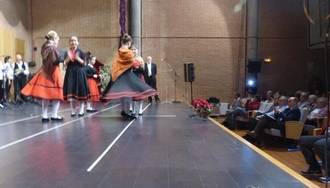 El presidente de la Diputación asiste a la tradicional Fiesta de Navidad de la Escuela de Folklore