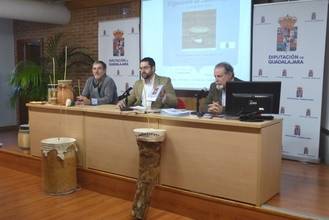 La Posada del Cordón de Atienza acogerá una exposición de zambombas del artesano Félix Nolasco