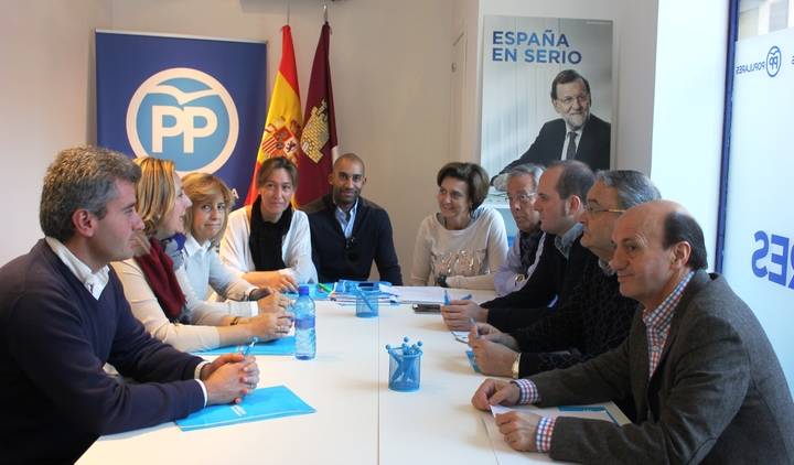 Ana Guarinos: “En el PP hacemos cosas, resolvemos problemas y no somos populistas sino realistas”