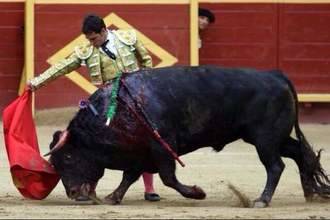 Fernando Lomeña corta una oreja en la feria madrileña de Moralzarzal