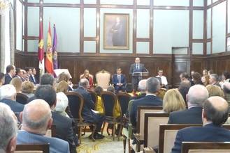 Latre: “Tenemos que intentar trasladar a la actualidad el espíritu de consenso y unidad que ampara nuestra Constitución”