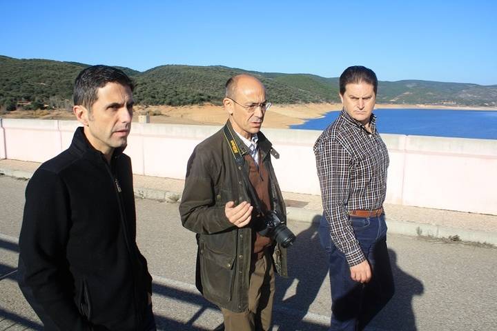 El presidente de la MAS visita con el equipo técnico las presas de Beleña y de El Pozo de los Ramos