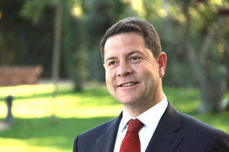 Artículo del Presidente de Castilla La Mancha: El principal motor del cambio social