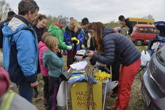 Campaña de limpieza de la escuela de escalada de Patones en Guadalajara