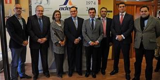 Cospedal apuesta por una rebaja de impuestos para mantener las empresas y crear nuevos puestos de trabajo