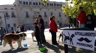 El Paseo Comercial Miguel Fluiters organizó la primera Quedada Canina