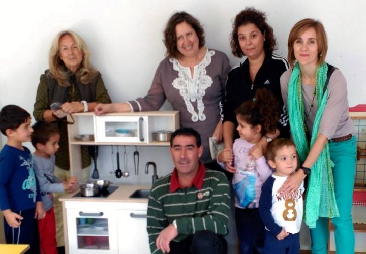 El Ayuntamiento de Yebra apoya a su escuela rural con equipamiento para los más pequeños