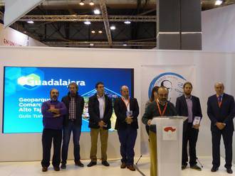 El Geoparque de la Comarca de Molina-Alto Tajo presenta en FITUR la primera guía turística del territorio