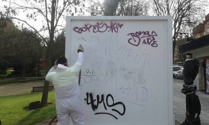 Reducir el número de graffitis, objetivo principal de la Concejalía de Medio Ambiente