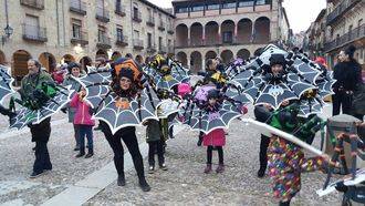 'Arañas', 'Gigantes de San Roque' y 'Mundo de fantasía y luz', mejores disfraces del carnaval seguntino 
