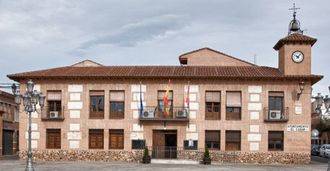 El Casar adopta medidas de protección frente a los desahucios que promocionan un parque de viviendas sociales