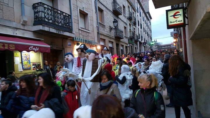 'Arañas', 'Gigantes de San Roque' y 'Mundo de fantasía y luz', mejores disfraces del carnaval seguntino