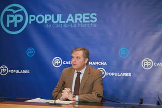 Cañizares lamenta que Page se dedique “a las confabulaciones y peleas internas del PSOE en lugar de gobernar Castilla-La Mancha”