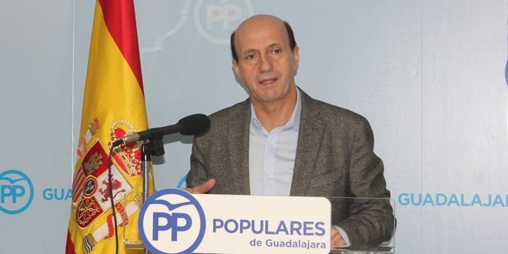 Juan Pablo Sánchez: Page demuestra con su actitud que está atado de pies y manos por Podemos
