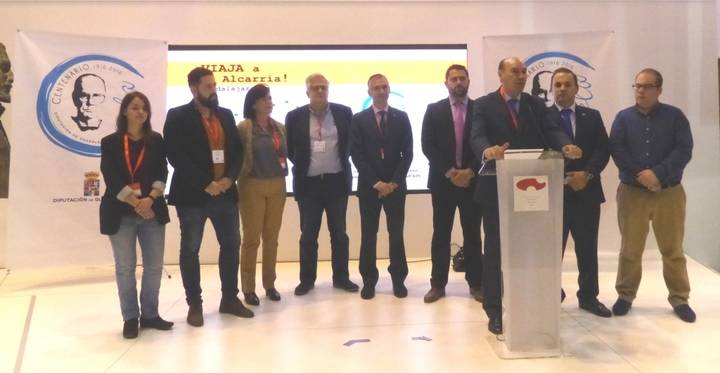 La Diputación reparte más de 30.000 folletos turísticos de la provincia en FITUR